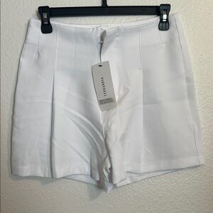 Teranova White High Waist Shorts